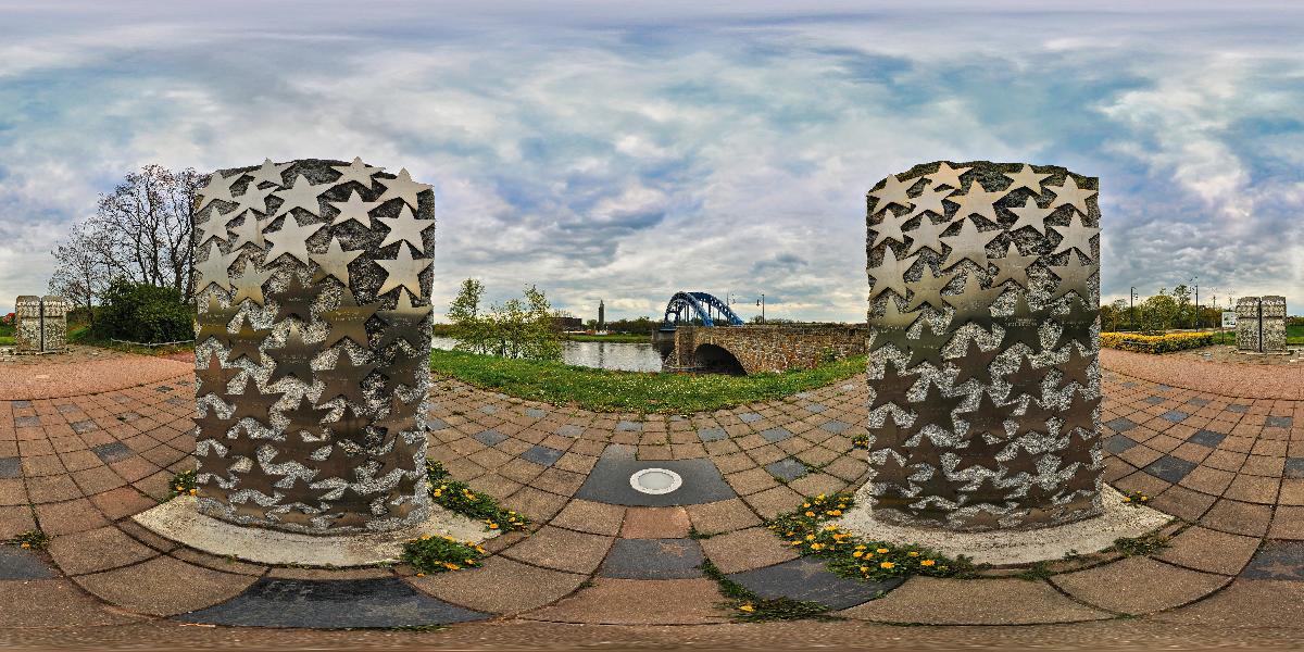 Foto: © Werner Pietschmann Sternbrückendenkmal in Magdeburg