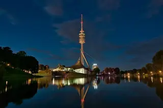 Olympiapark München bei Nacht